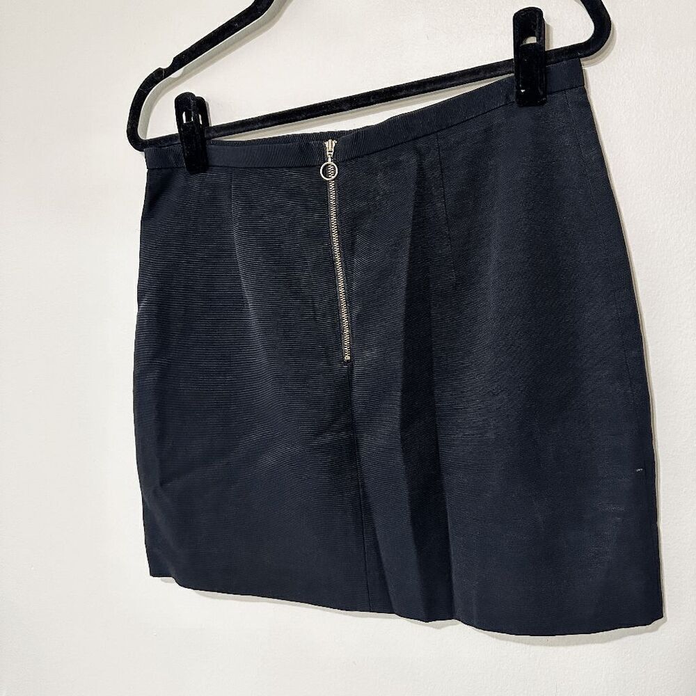 H&M Black Textured Mini Skirt with exposed Gold Zipper Size 10 - Picture 6 of 8